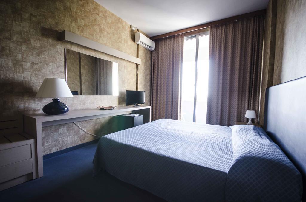 Grand Hotel Helios Tarquinia Buitenkant foto