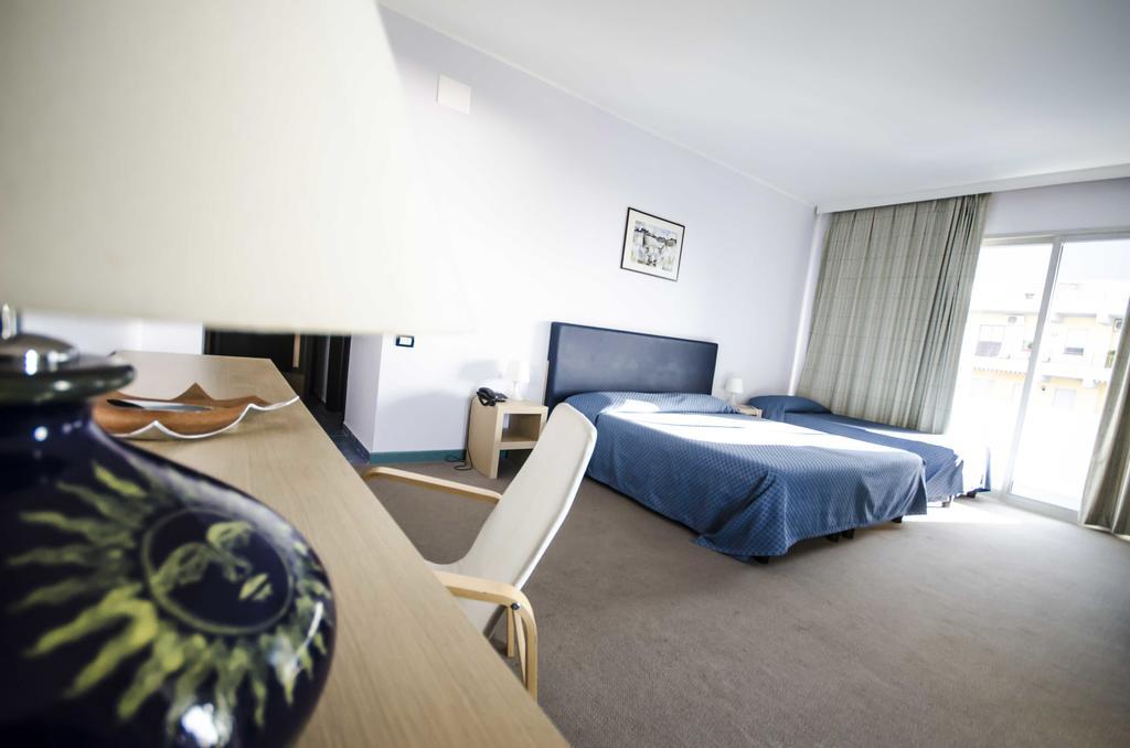 Grand Hotel Helios Tarquinia Buitenkant foto