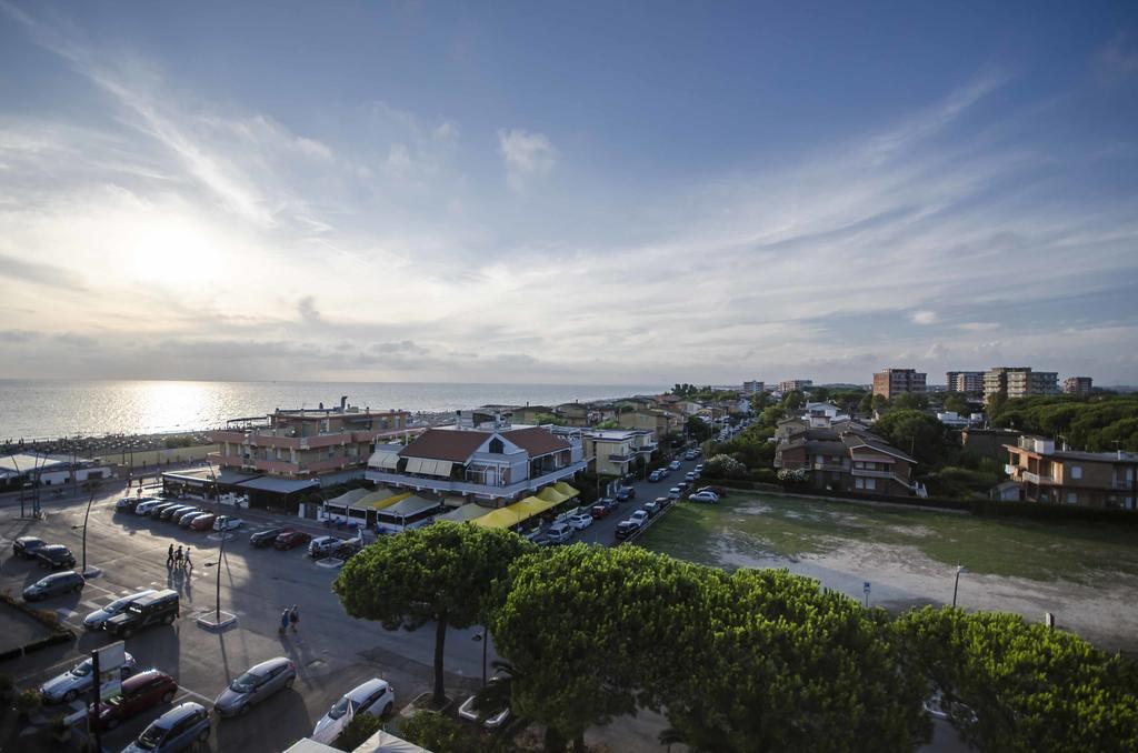 Grand Hotel Helios Tarquinia Buitenkant foto