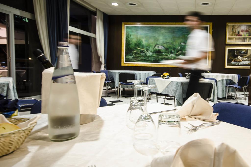 Grand Hotel Helios Tarquinia Buitenkant foto