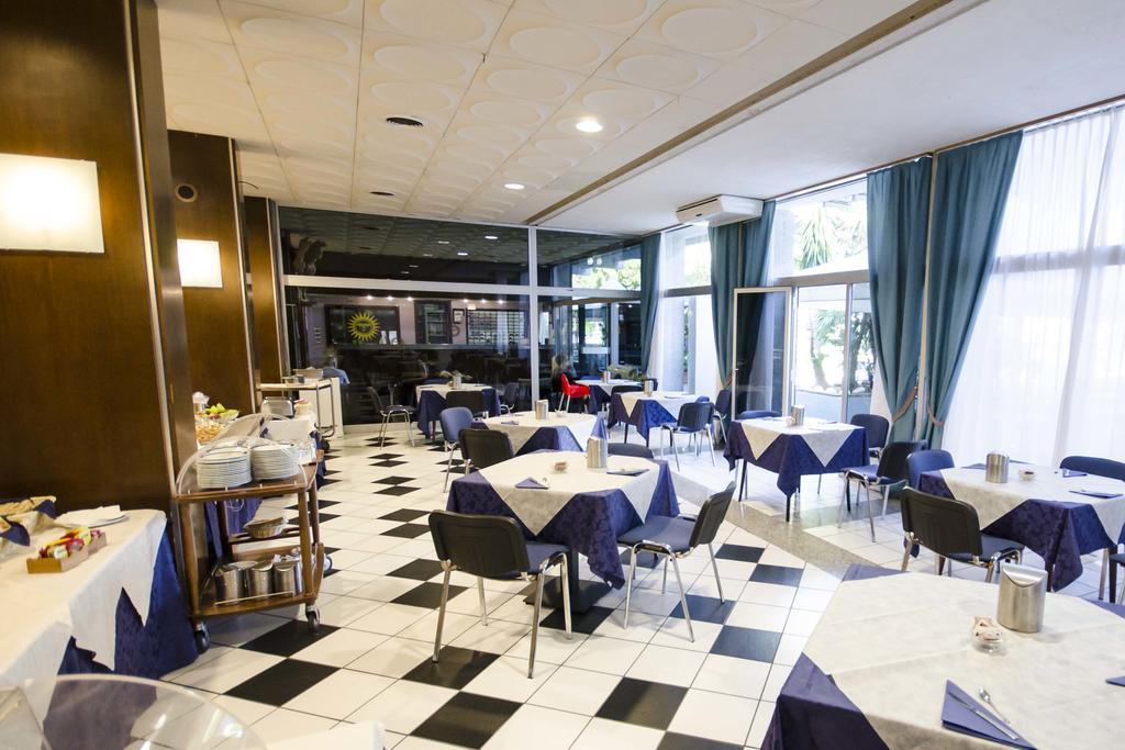 Grand Hotel Helios Tarquinia Buitenkant foto