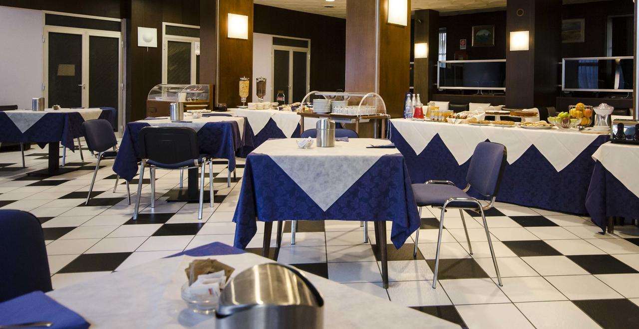 Grand Hotel Helios Tarquinia Buitenkant foto